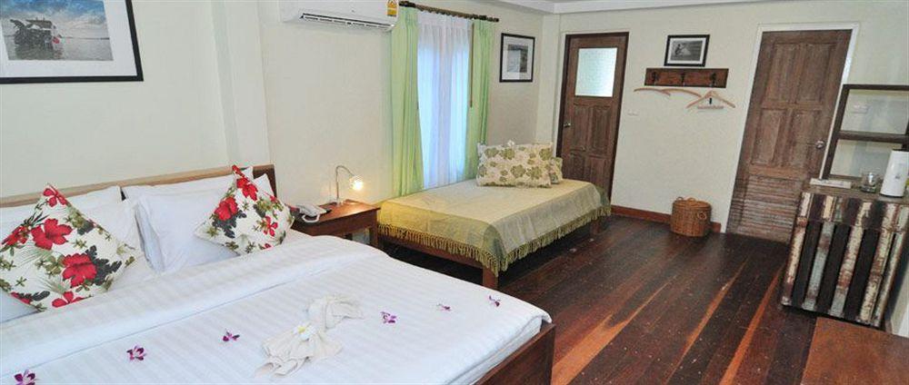Pier 42 Boutique Resort & Spa Чалонг Экстерьер фото